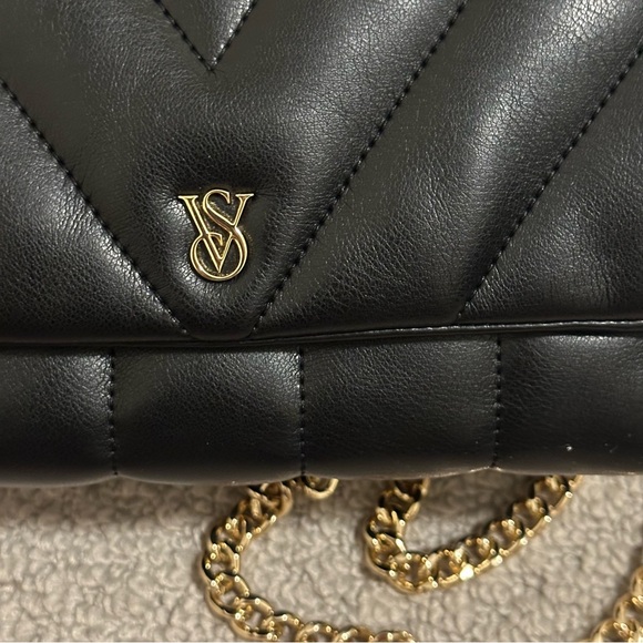 Victoria secret Black Quilted Chain Shoulder Bag - Picture 4 of 14